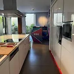 Jedi Hub Hostel *