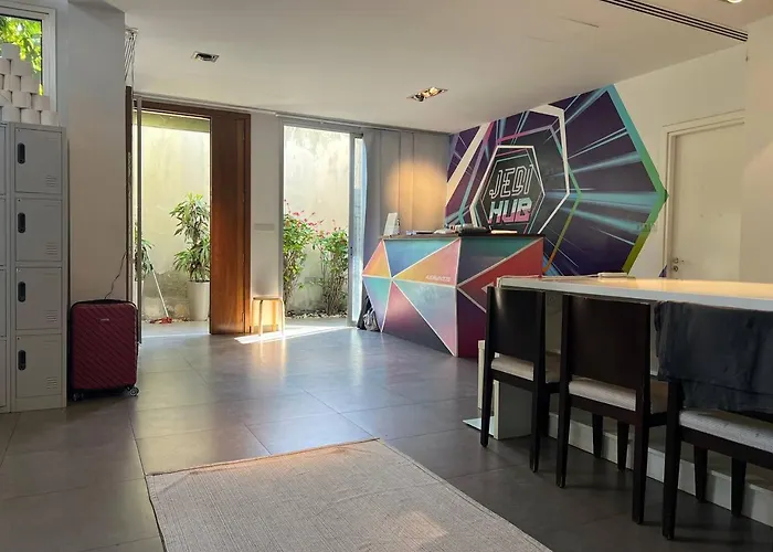 Jedi Hub Hostel *